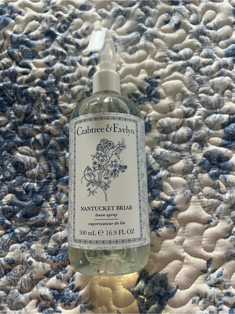 Crabtree & Evelyn Nantucket Briar Linen Spray - White & Blue Label